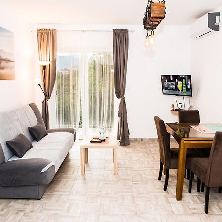 Apartment Sea&Sky ติวัต ภายนอก รูปภาพ