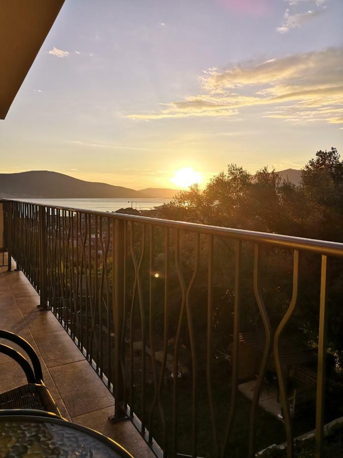 Apartment Sea&Sky ติวัต ภายนอก รูปภาพ